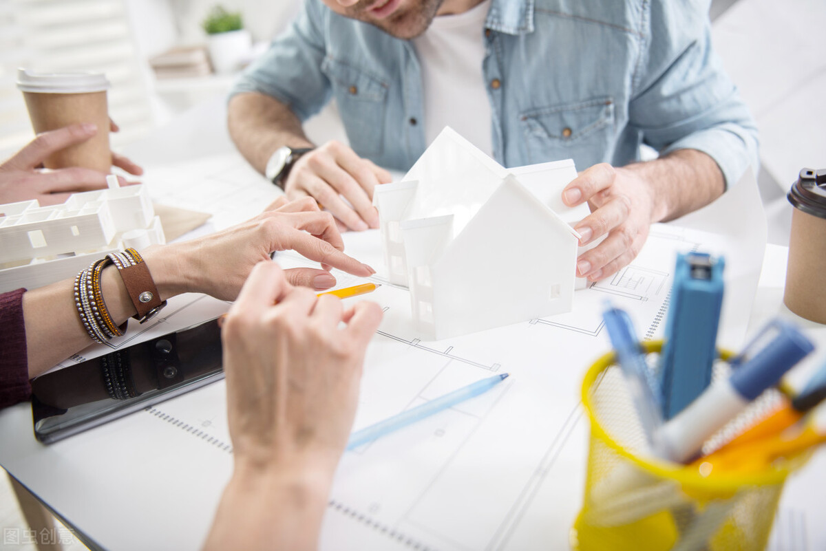 建筑行业伙伴们看一下少走弯路：一，二级建筑资质的最新标准