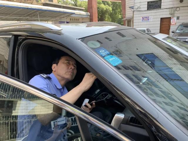 开车没带行驶证会被罚吗，会不会被交警扣车