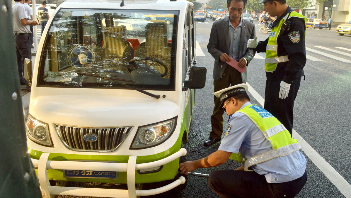 60岁以上的老年人如何考电动车、三轮车、四轮车驾照，答案来了